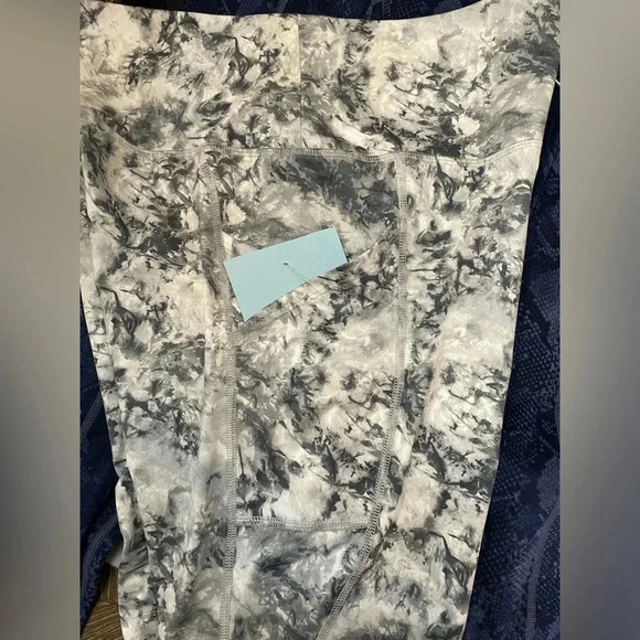SO Gray/ White Marble Leggings Women's XL - Picture 4 of 7